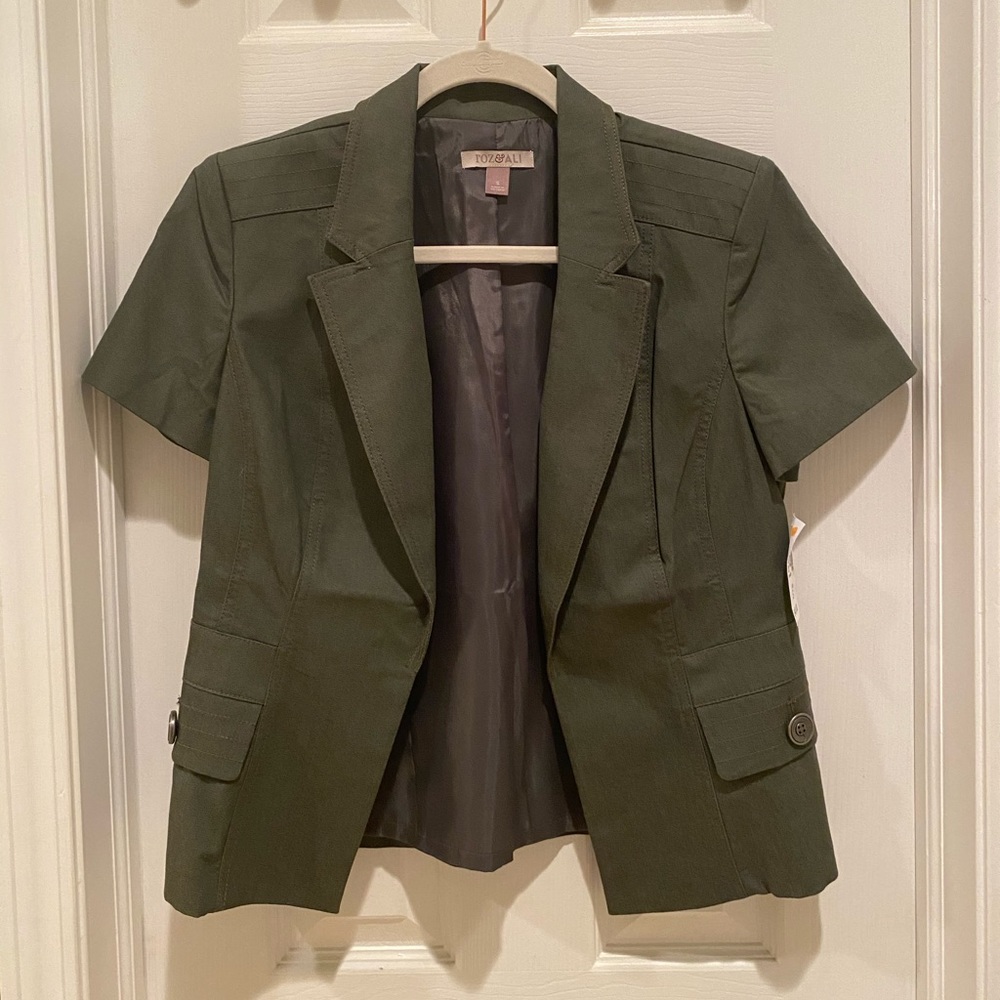 🌟 NWT Roz & Ali open front blazer / bolero